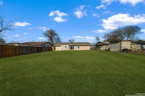 5822 Castle Hunt San Antonio TX 78218