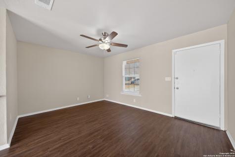 5822 Castle Hunt San Antonio TX 78218
