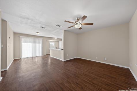 5822 Castle Hunt San Antonio TX 78218