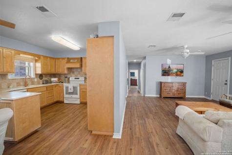 245 Bluffcreek La Vernia TX 78121
