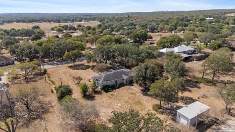 245 Bluffcreek La Vernia TX 78121
