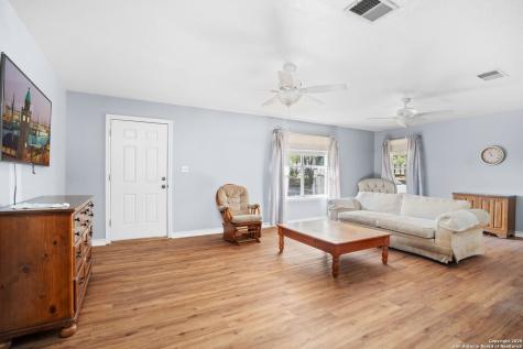 245 Bluffcreek La Vernia TX 78121