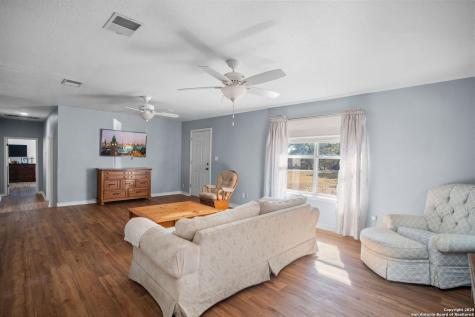 245 Bluffcreek La Vernia TX 78121