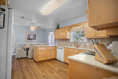 245 Bluffcreek La Vernia TX 78121