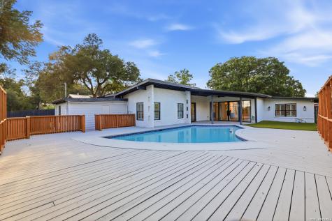 1422 Wiltshire Avenue Terrell Hills TX 78209