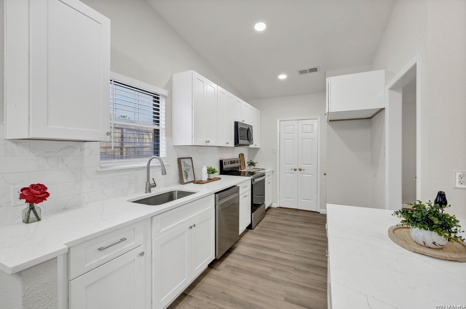 6007 Valley Forge San Antonio TX 78233