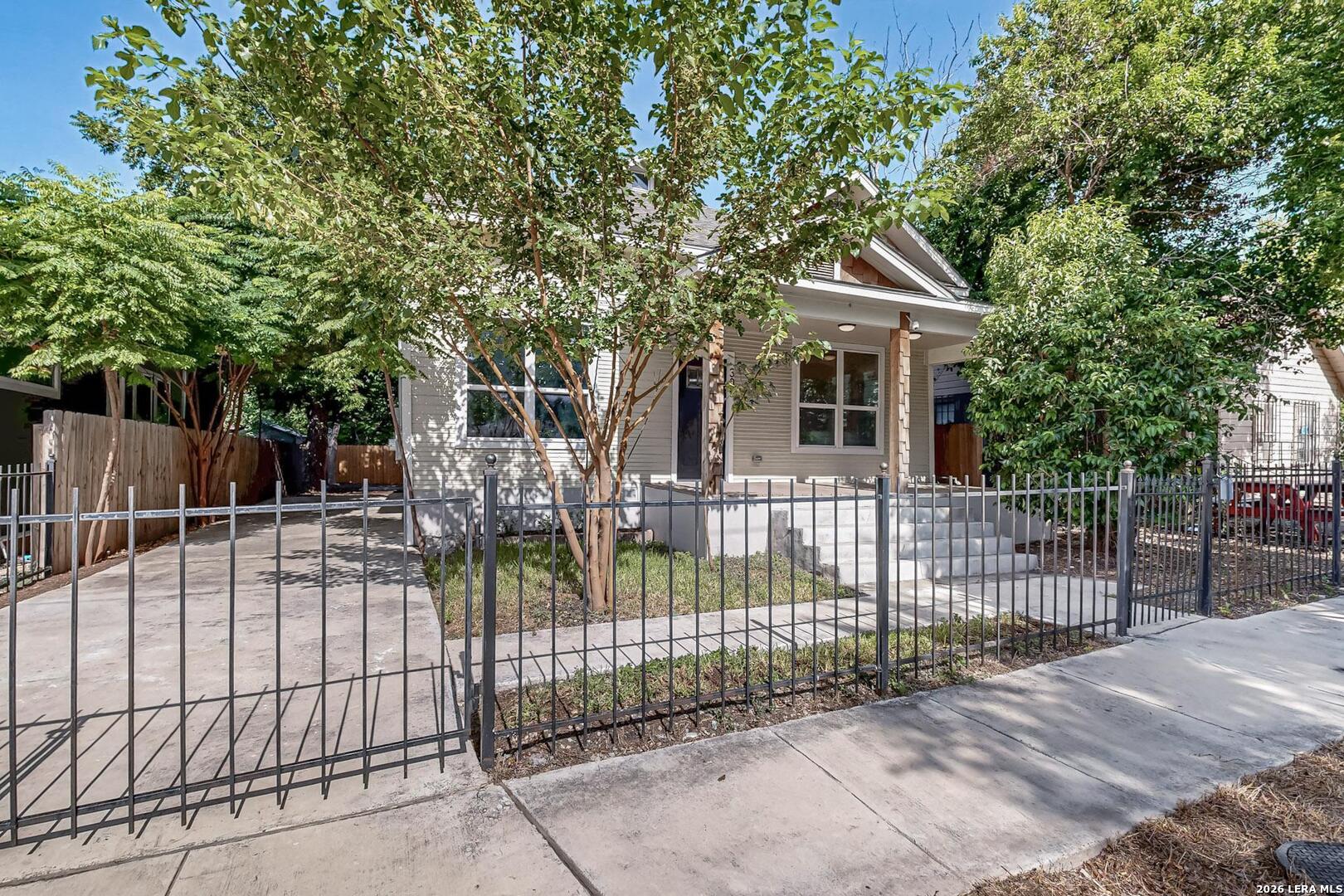 305 Spruce Street San Antonio TX 78203