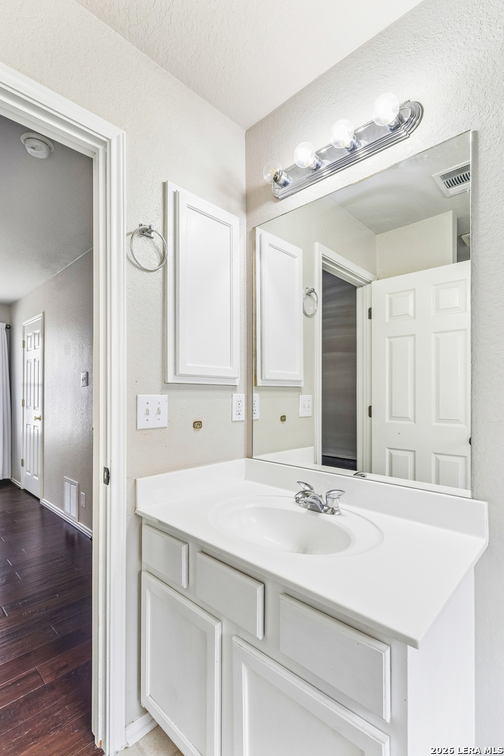 6709 Biscay Bay San Antonio TX 78249