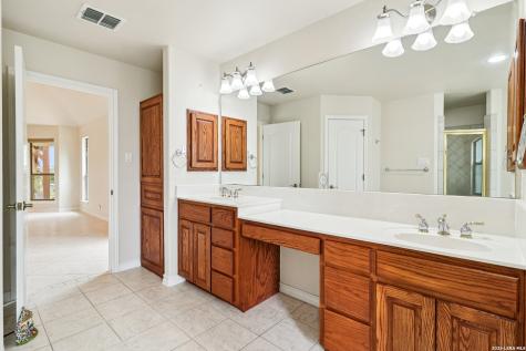 718 Park Shores Canyon Lake TX 78133
