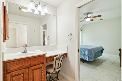 718 Park Shores Canyon Lake TX 78133