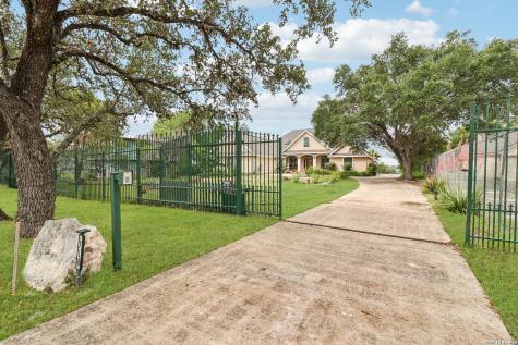 718 Park Shores Canyon Lake TX 78133