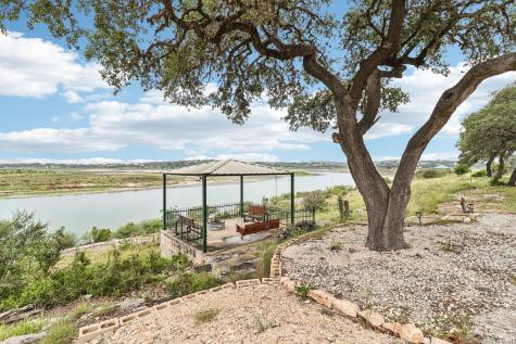 718 Park Shores Canyon Lake TX 78133