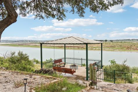 718 Park Shores Canyon Lake TX 78133
