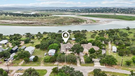 718 Park Shores Canyon Lake TX 78133