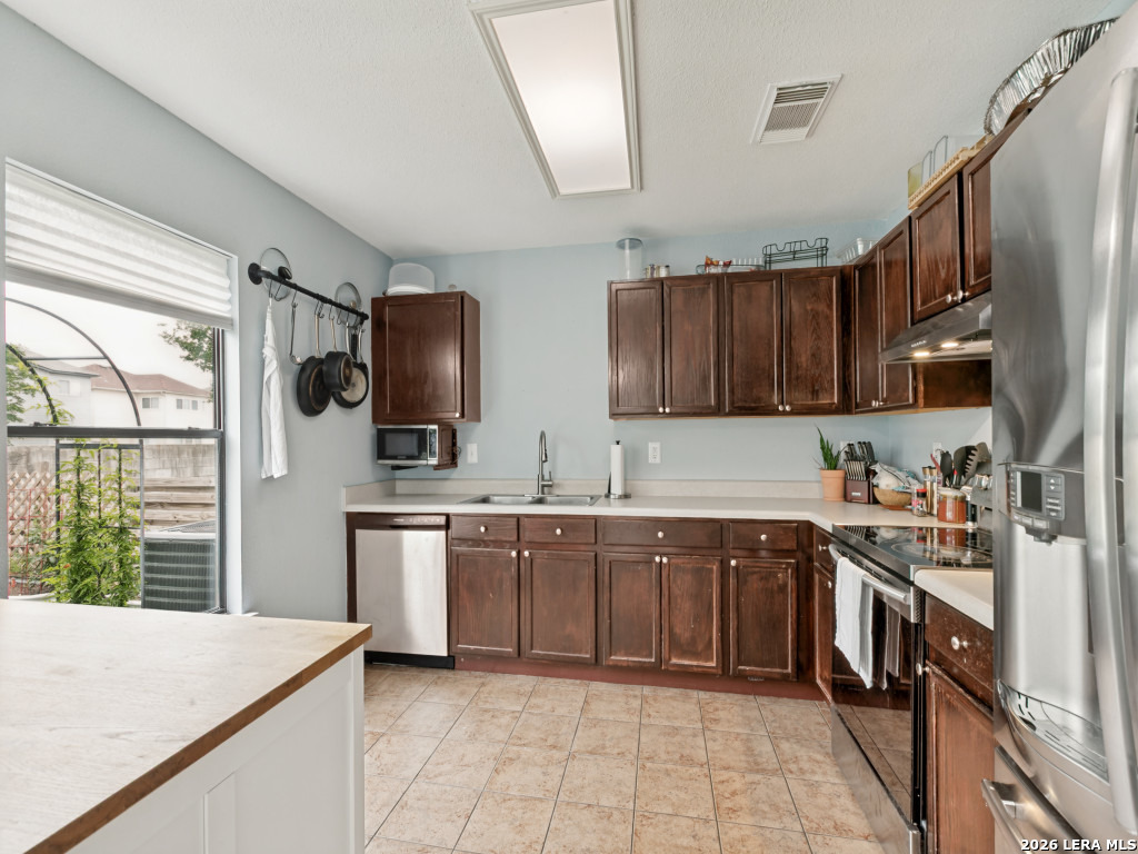 41 Weathering Creek San Antonio TX 78238