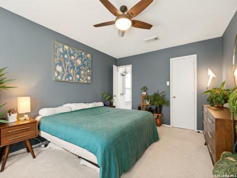 41 Weathering Creek San Antonio TX 78238