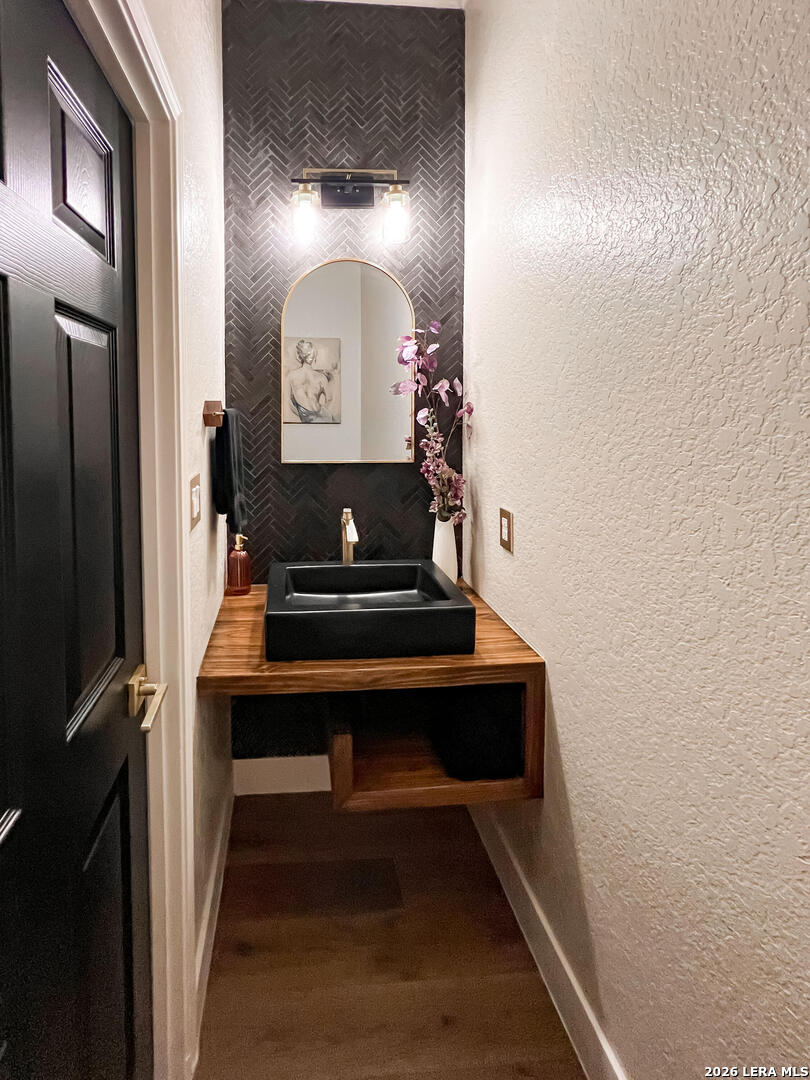 6975 Pfeil Schertz TX 78154