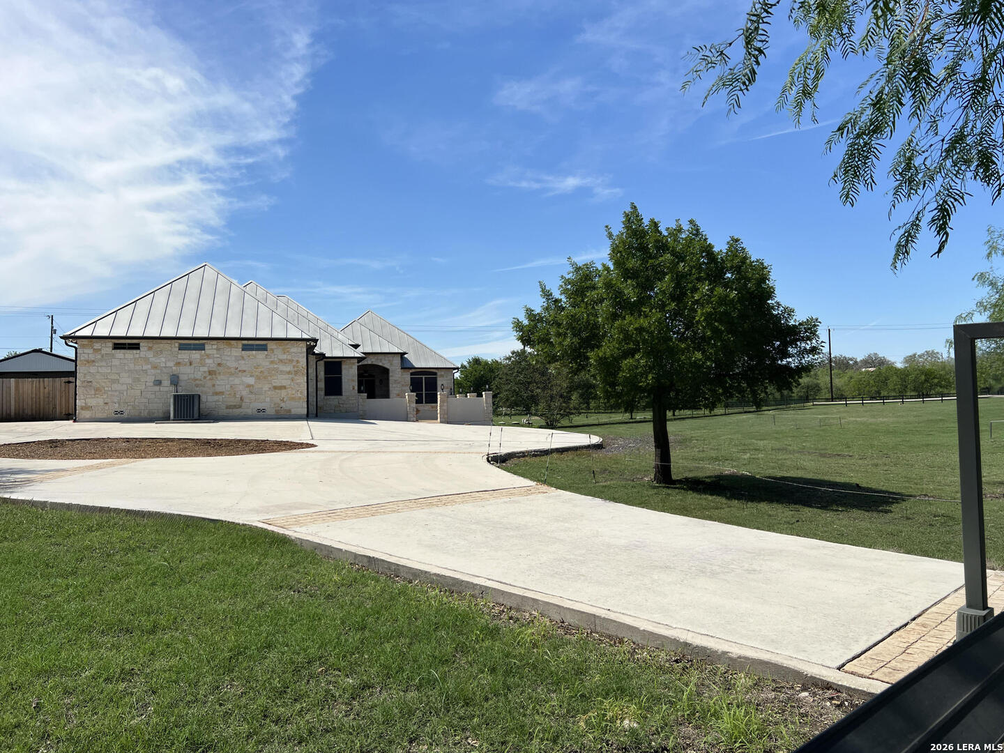 6975 Pfeil Schertz TX 78154