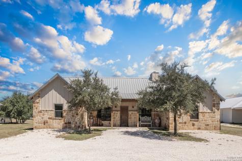 888 Tierra Linda Drive Concan TX 78881