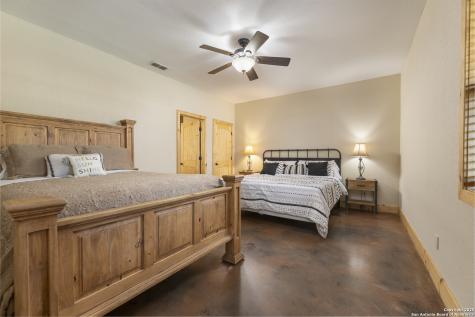 888 Tierra Linda Drive Concan TX 78881