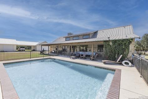 888 Tierra Linda Drive Concan TX 78881
