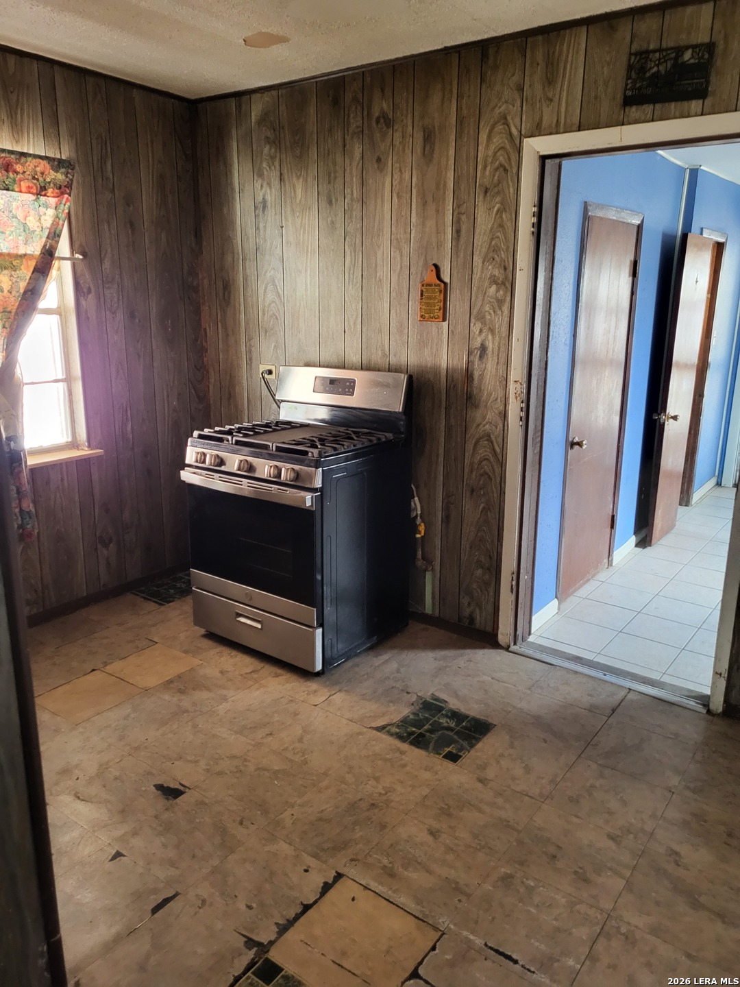 326 S San Joaquin Avenue San Antonio TX 78237