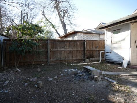 1820 Ruiz San Antonio TX 78207