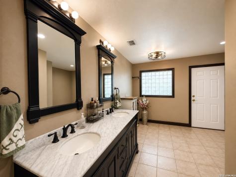 103 Misty Bend Floresville TX 78114