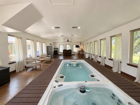 103 Misty Bend Floresville TX 78114