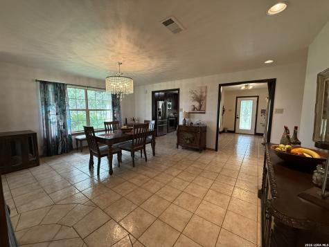 103 Misty Bend Floresville TX 78114