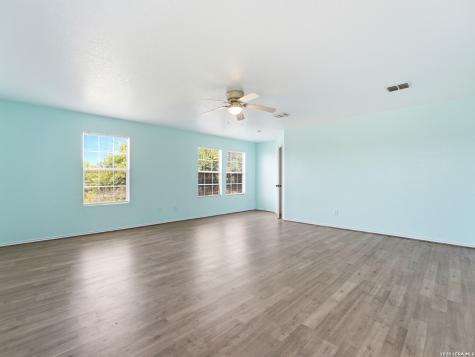 10010 Moongrove Pass San Antonio TX 78239