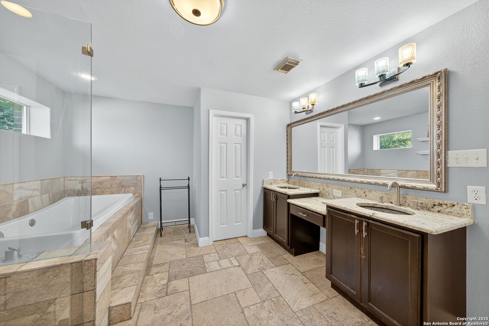6718 Grove Creek Drive San Antonio TX 78256