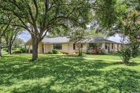 900 N Graytown Road St Hedwig TX 78152