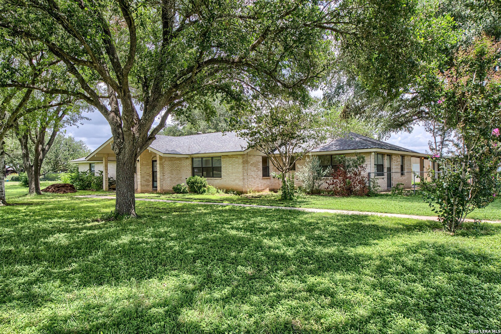 900 N Graytown Road St Hedwig TX 78152