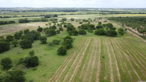 900 N Graytown Road St Hedwig TX 78152