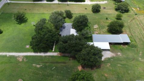 900 N Graytown Road St Hedwig TX 78152