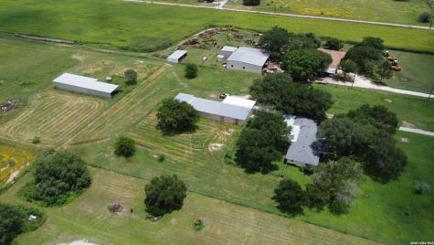 900 N Graytown Road St Hedwig TX 78152
