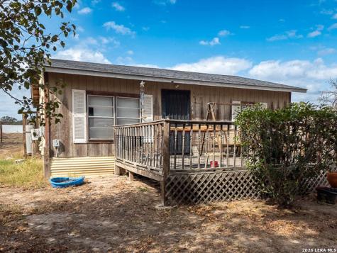 343 Bocawood Drive Poteet TX 78065