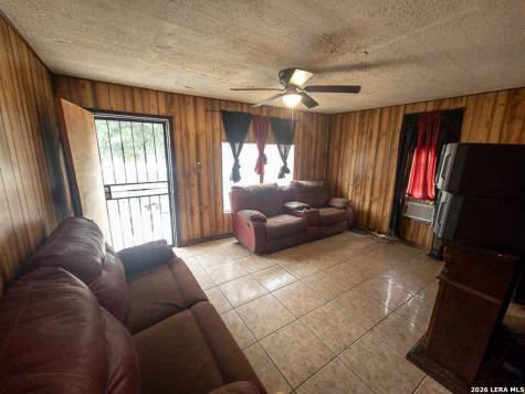 343 Bocawood Drive Poteet TX 78065