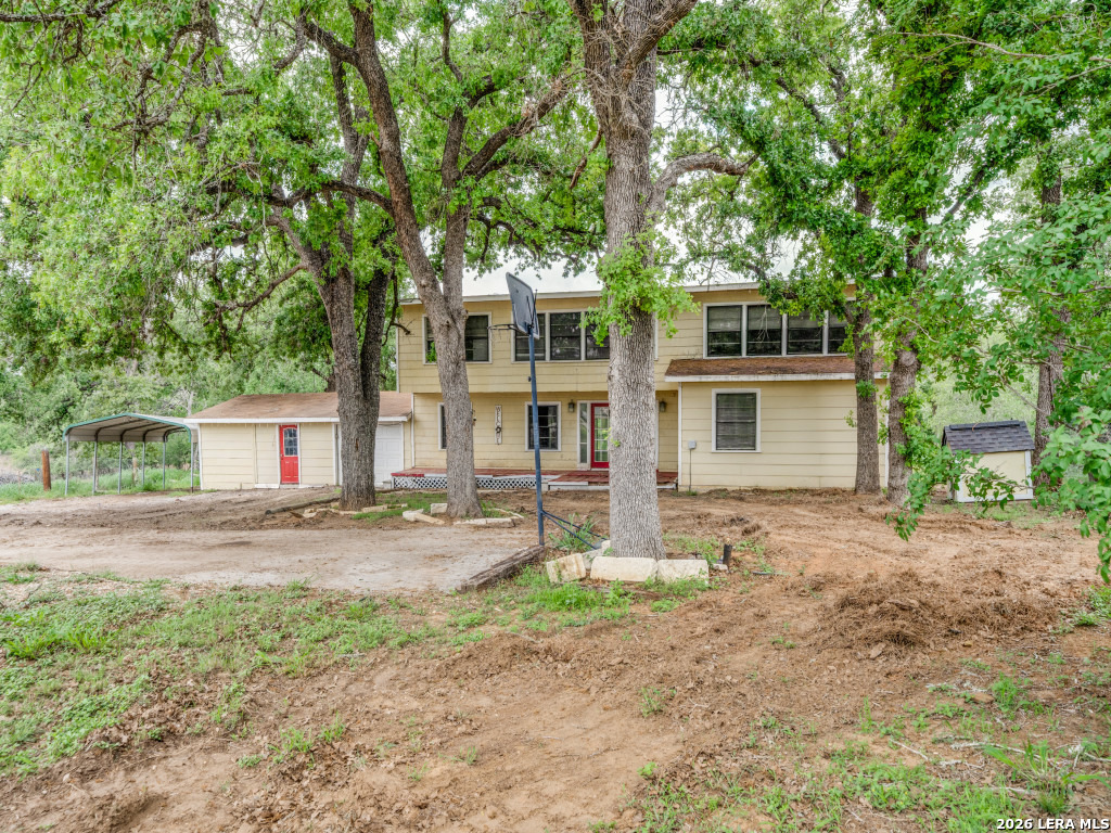 120 Center Creek Drive Floresville TX 78114