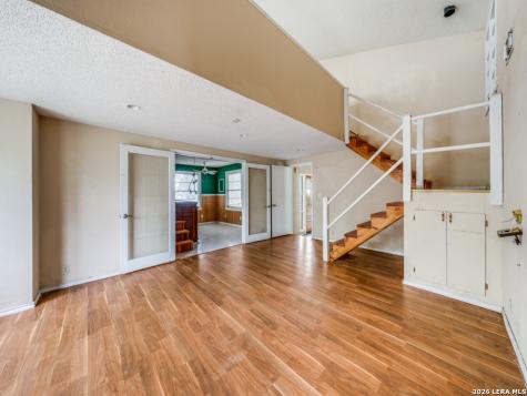 120 Center Creek Drive Floresville TX 78114