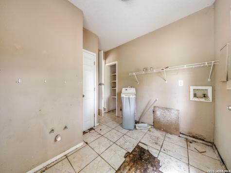 120 Center Creek Drive Floresville TX 78114
