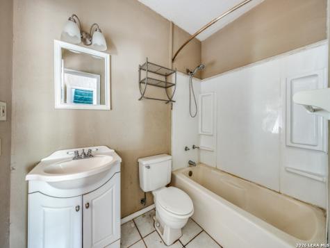 120 Center Creek Drive Floresville TX 78114