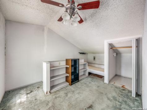 120 Center Creek Drive Floresville TX 78114