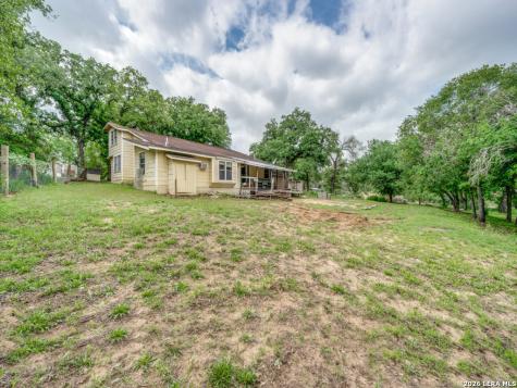 120 Center Creek Drive Floresville TX 78114