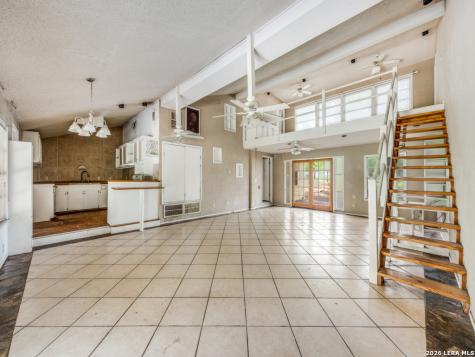 120 Center Creek Drive Floresville TX 78114