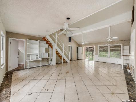 120 Center Creek Drive Floresville TX 78114