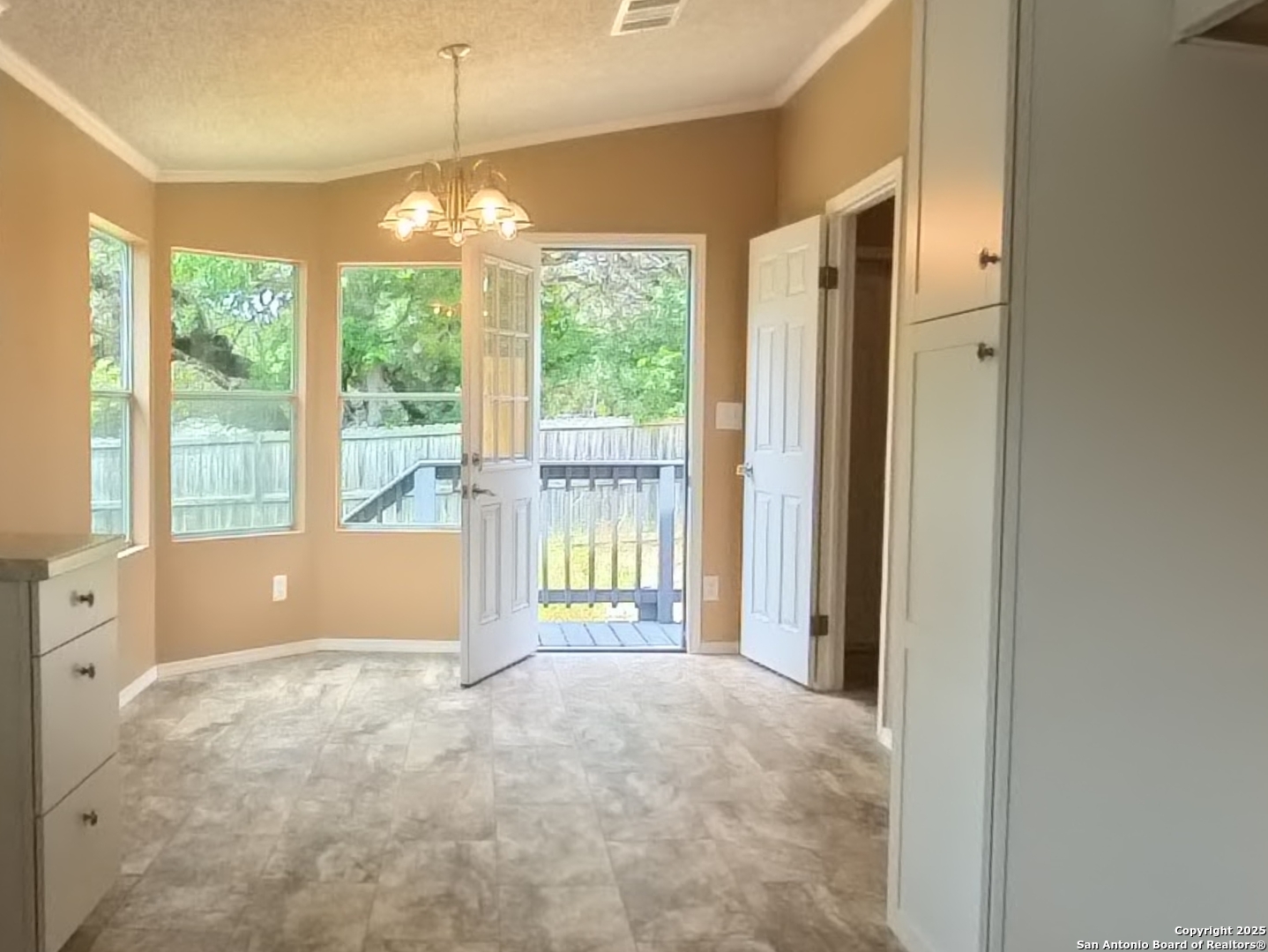1108 Hillside Oaks Bulverde TX 78163