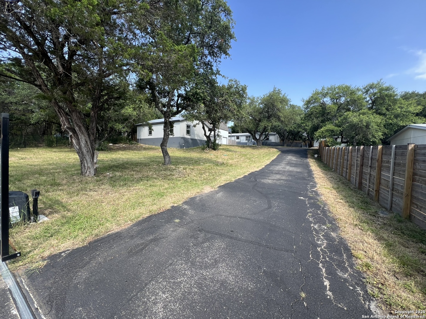 1108 Hillside Oaks Bulverde TX 78163