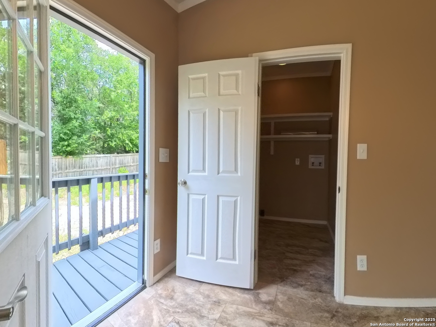1108 Hillside Oaks Bulverde TX 78163